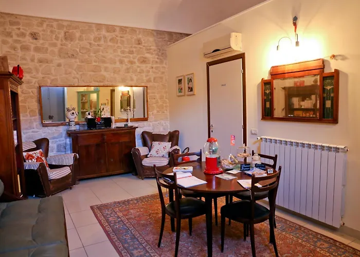 Casa Catale 4* モーディカ
