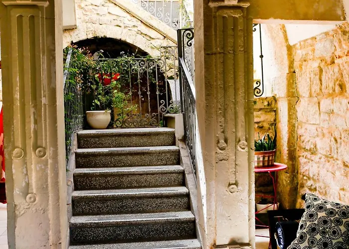 Casa Catale